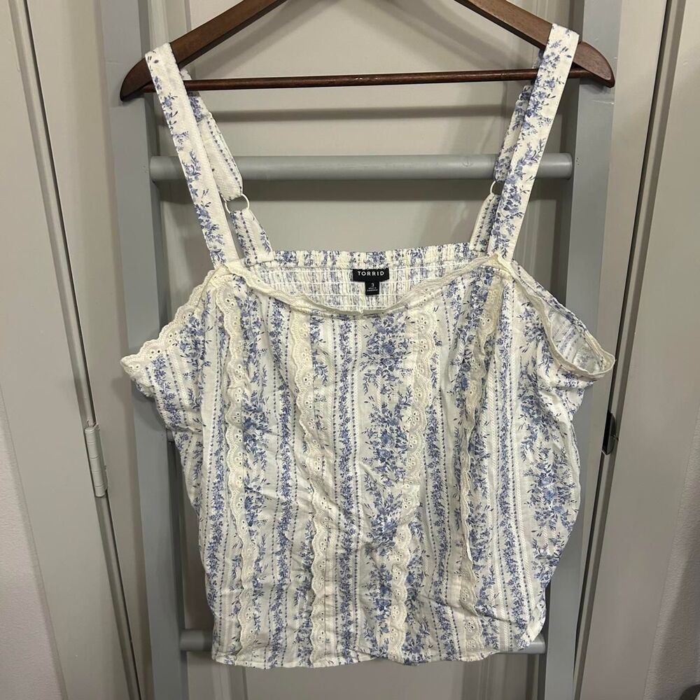 Torrid Women's White and Blue Vest